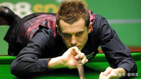 甚至激动地 甚至激动地